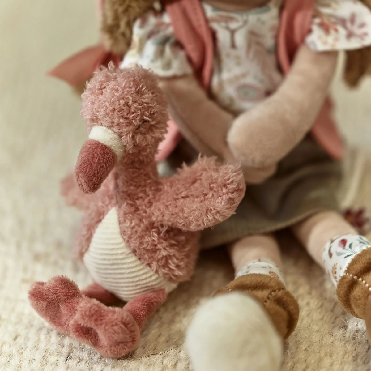 Muñeca Blandita Rosa Exploradora - Little Dutch