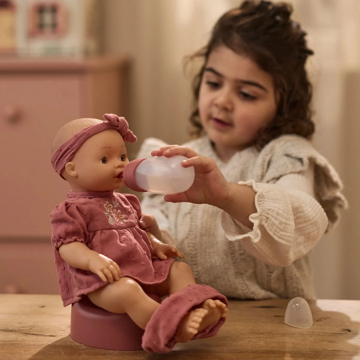 Muñeca Livia Hace Pipí - Little Dutch