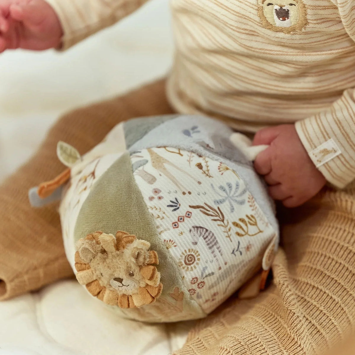 Pelota Montessori Safari Friends - Little Dutch