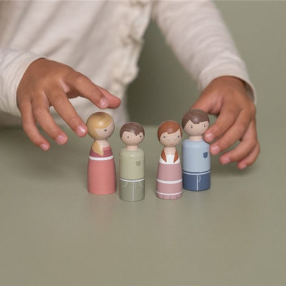 Set Familia Rosa Casa de Muñecas - Little Dutch