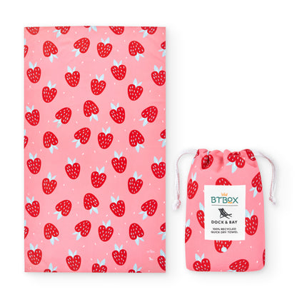 Toalla Microfibra Dock & Bay Strawberries - BTBOX
