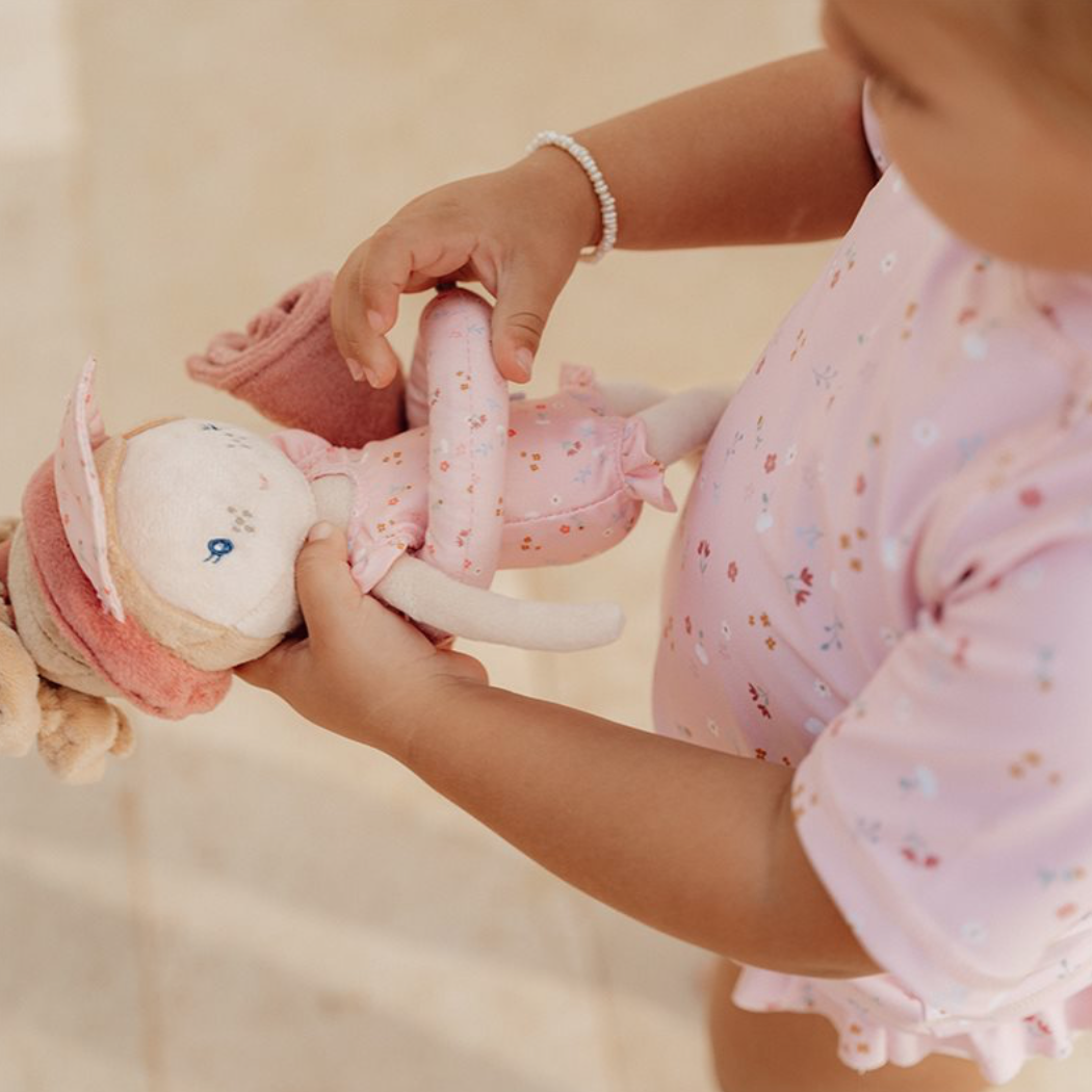 Muñeca Bebé Rosa – Little Dutch – El Mundo de Mico – Tienda de juguetes