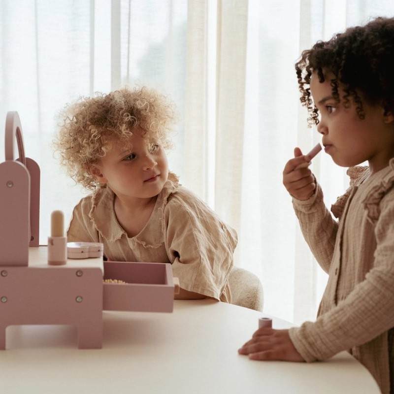 tocador-de-maquilljae-little-dutch04