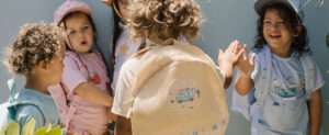 Bolso y mochila antiarena de Monnëka