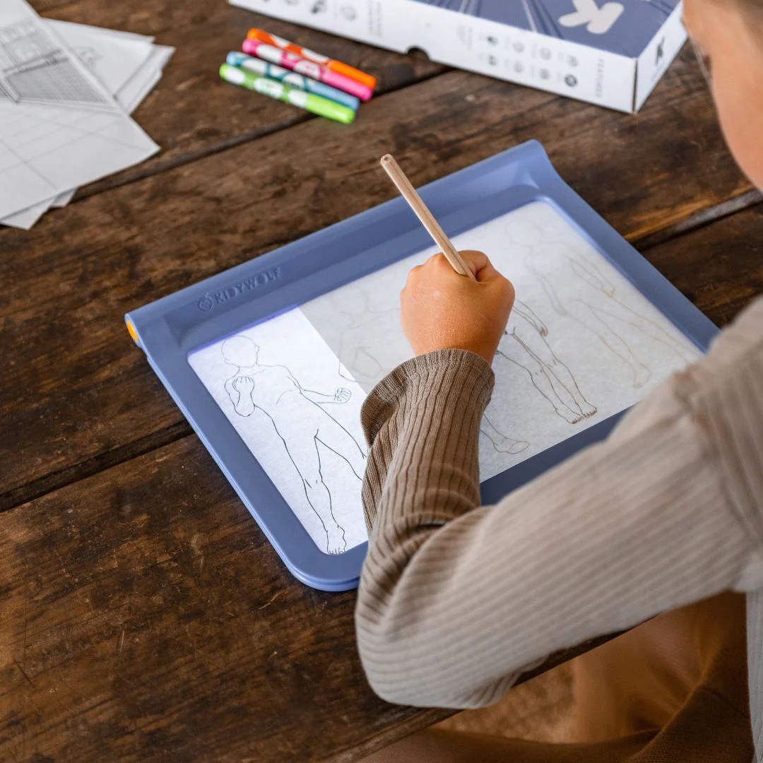 kidydraw-pro-pizarra-luminosa-azul-kidywolf4